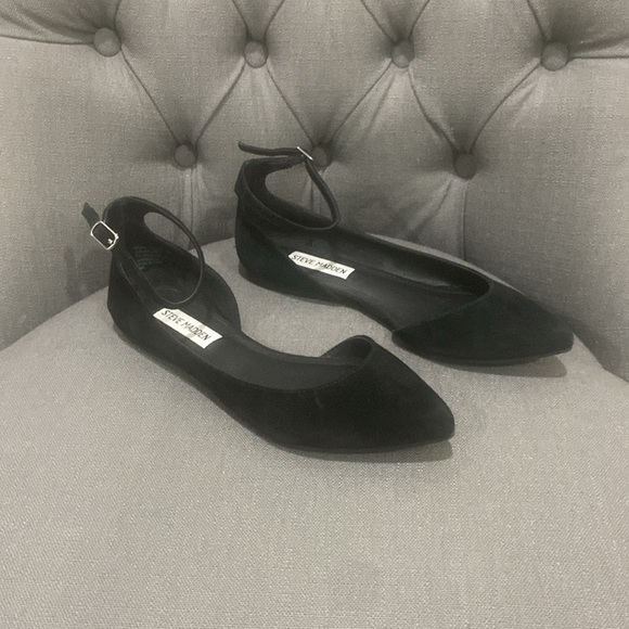 Steve Madden suede buckle ankle pointy flats - Picture 3 of 6